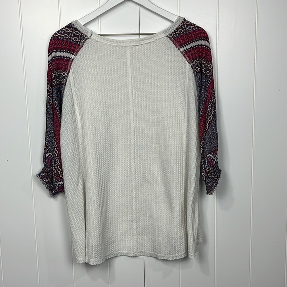 In Loom Womens Top M Cream Blue Red Waffle Knit Boho Sleeves Smocked Cuffs Soft - Picture 9 of 13